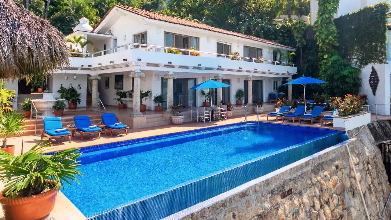 Beachfront Salinas House Puerto Vallarta Mexiko